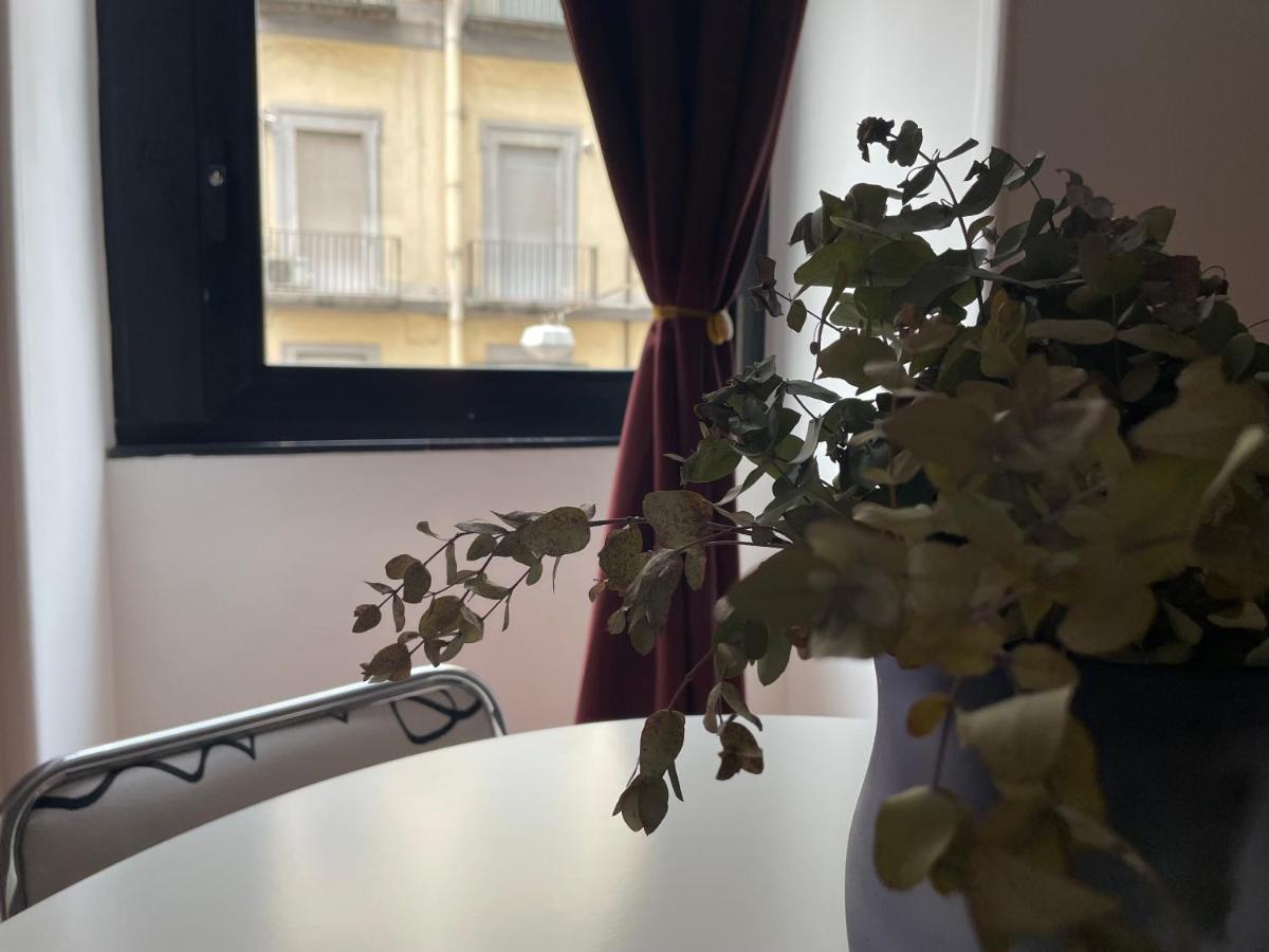 Ferienwohnung La Finestra Sul Corso Neapel Exterior foto